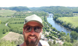 Swimming through Dordogne